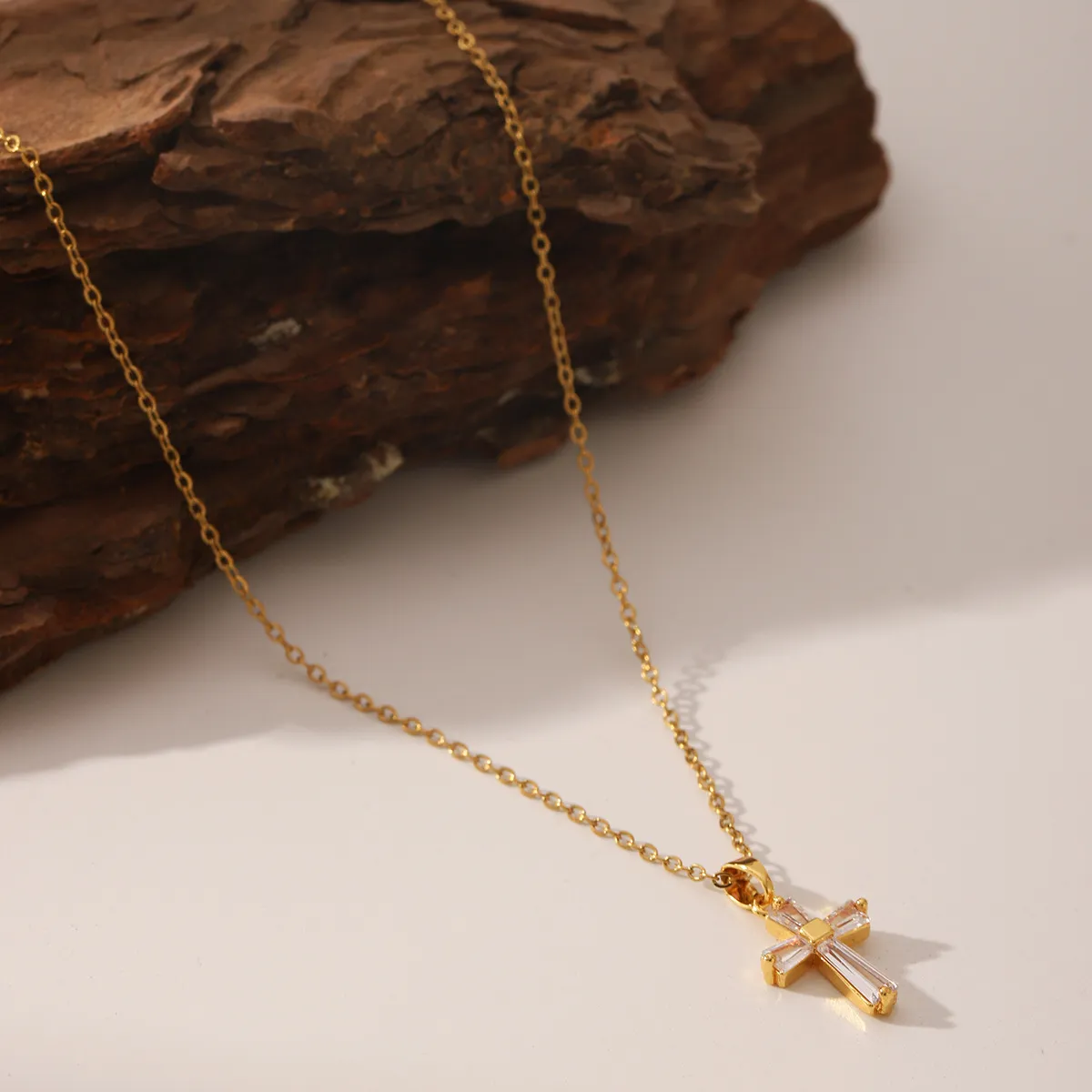 Pendentif croix femme fantaisie – Image 5