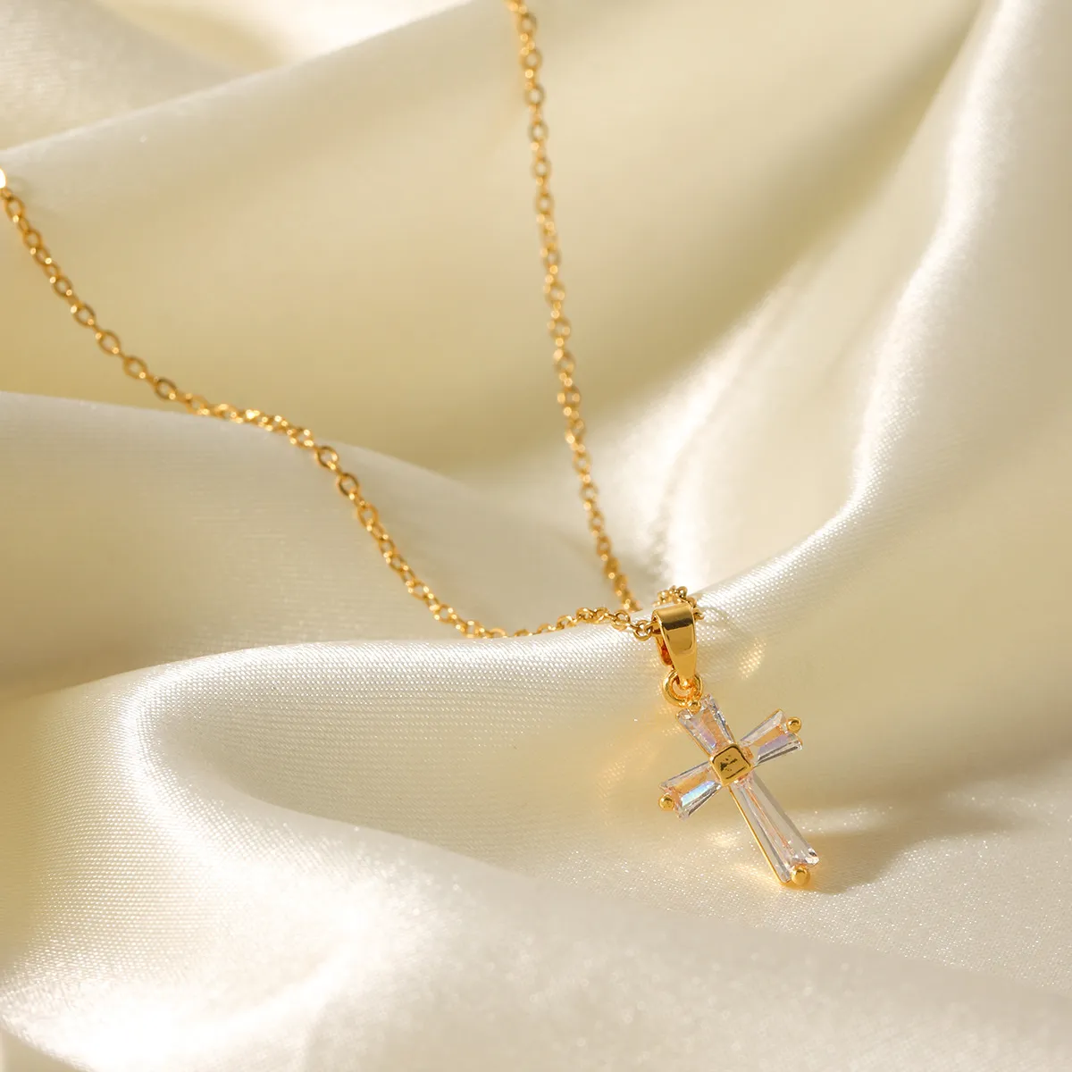 Pendentif croix femme fantaisie – Image 3