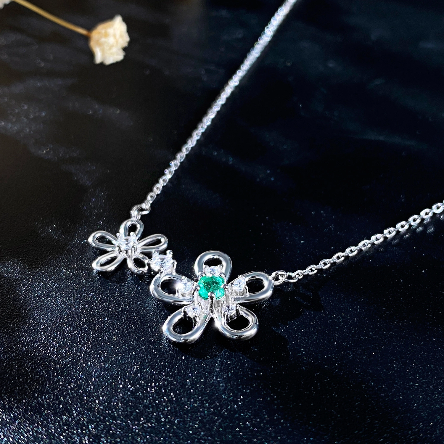Pendentif femme argent original – Image 4