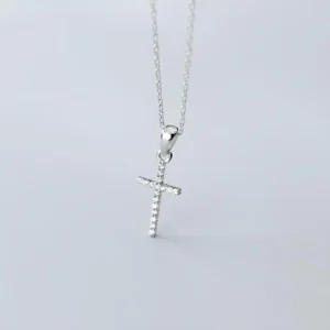 Pendentif petite croix argent