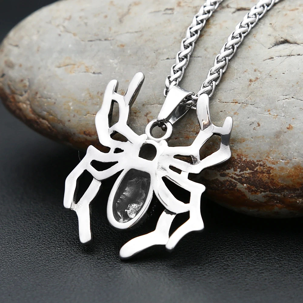 Pendentif araignee arriere