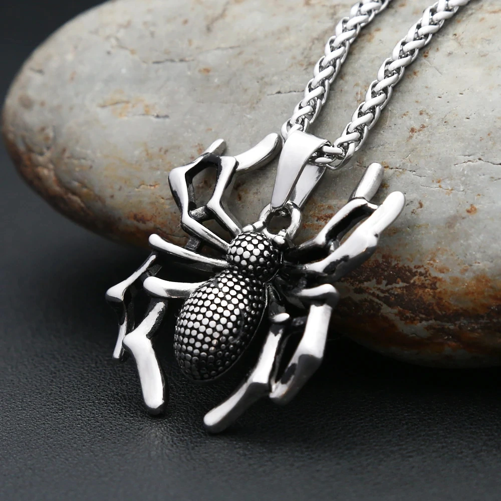 Pendentif araignee profil deco caillou