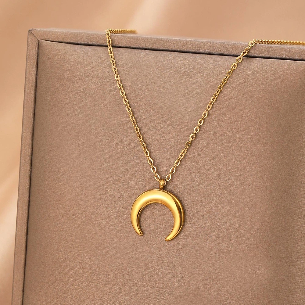 Pendentif lune inversee