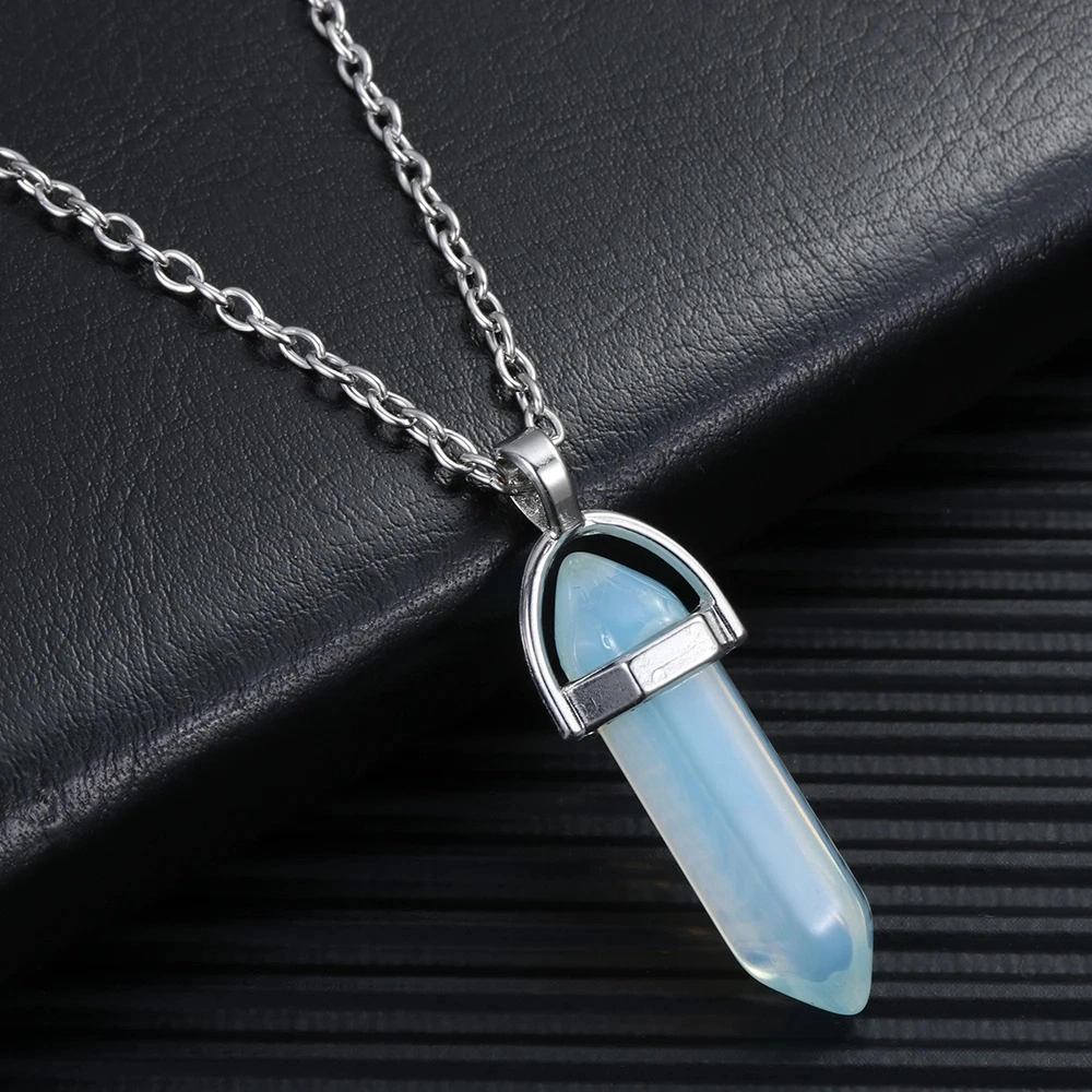 Pendentif opalite fond noir