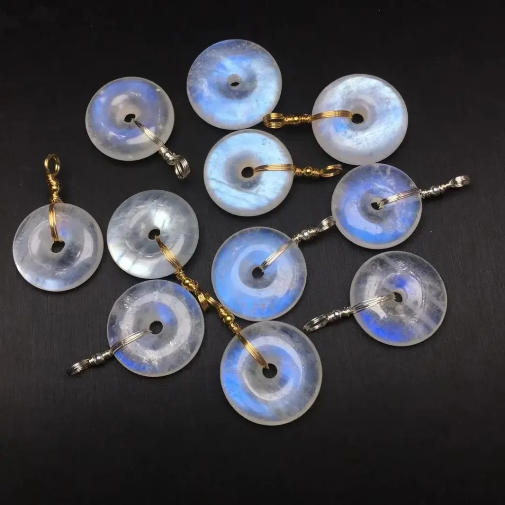 Pendentif pierre de lune bleue multi argente dore