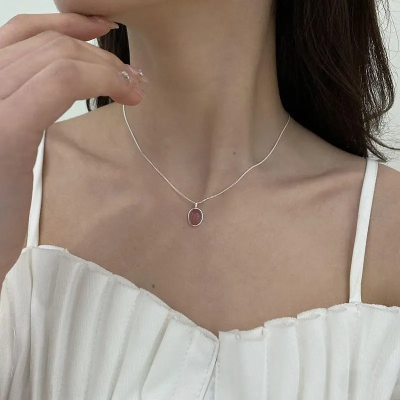 Pendentif quartz rose argent autour cou